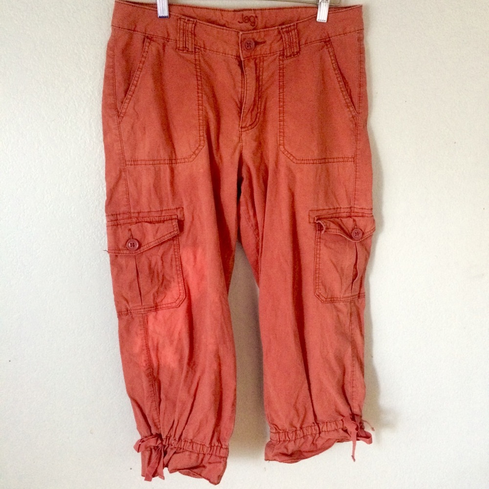 Red pants - Picture 2 of 7